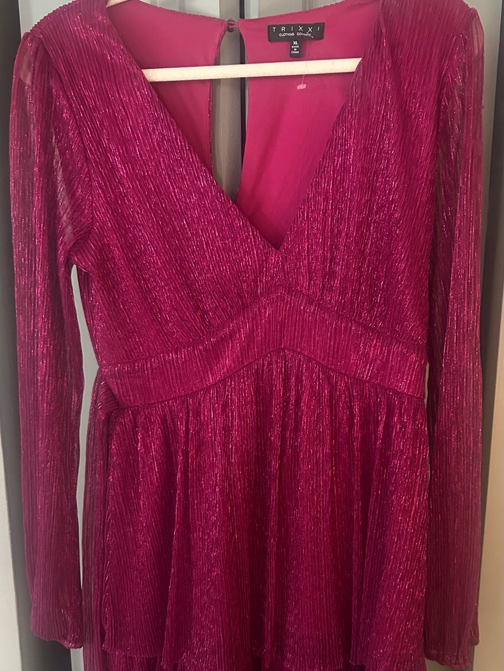Trixxi Metallic Fuchsia V-Neck Long Sleeve Party Dress